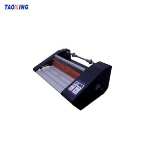 Una plastificatrice a caldo può laminare la carta a specchio?